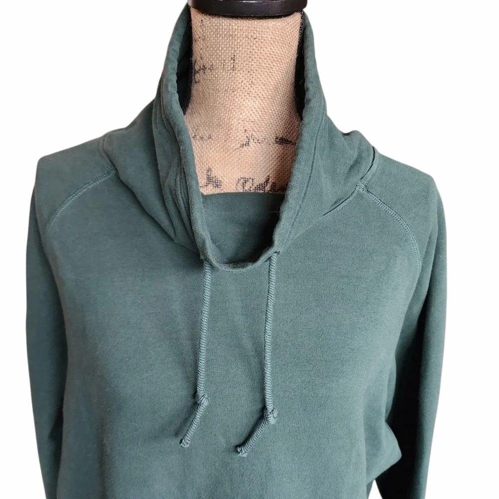 Nike Funnel Neck Pullover Hoodie in Green – Size M